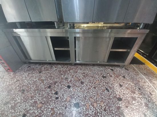 Εικόνα της Ερμάριο Με 4 Πόρτες Inox 261x70x88cm