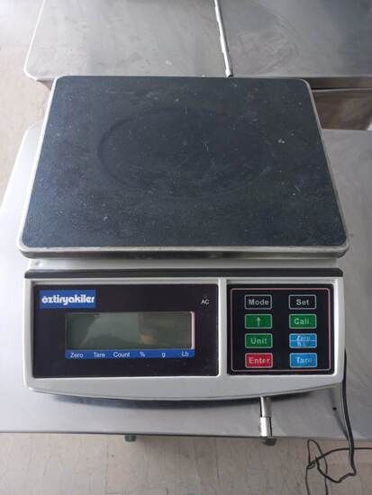 Εικόνα της Ηλεκτρονική Επαγγελματική Ζυγαριά Ακριβείας με Ικανότητα Ζύγισης 6kg