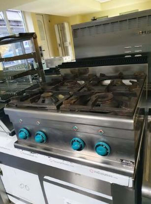 Εικόνα της Επαγγελματική με 4 εστίες υγραερίου MBM και συνολική ισχύ 28W