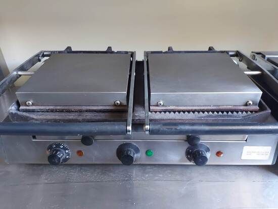 Εικόνα της Τοστιέρα διπλή Ηλεκτρική