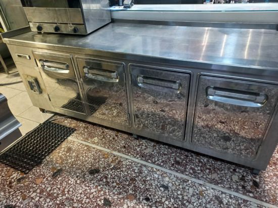 Εικόνα της Ψυγείο πάγκος συντήρηση 231*82 με 4 πόρτες χωρίς ψυκτικό μηχάνημα